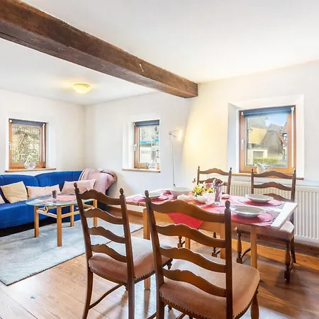 Apartment In Anni's